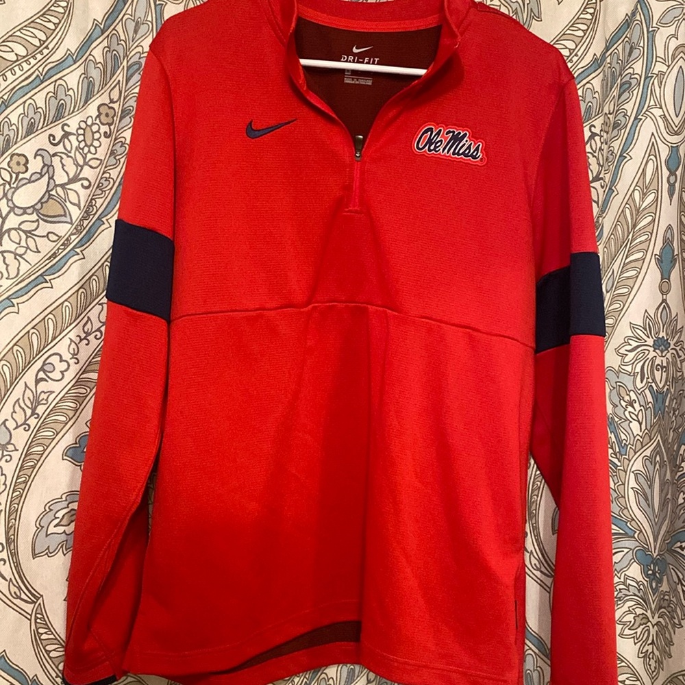 Dri fit Men’s Nike pullover